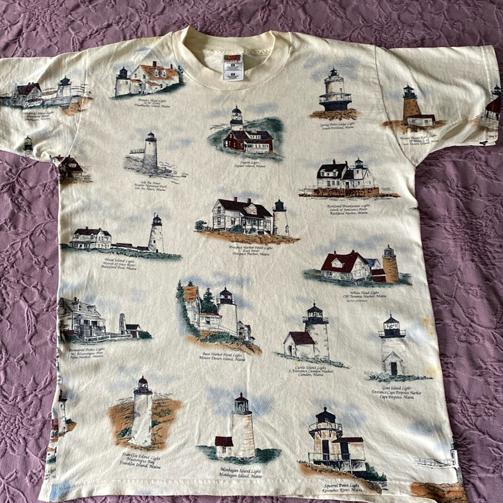 Maine lighthouse T-shirt, collectors item. Like new! - Picture 1 of 2